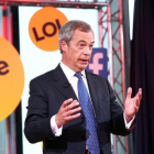 El euroescéptico Nigel Farage, líder del UKIP, participa en un debate sobre el 'Brexit', en Londres, el 10 de junio.-AFP / ADAM GRAY