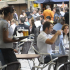 La contratación en hostelería aumenta considerablemente durante los meses de verano.-ALVARO MARTÍNEZ