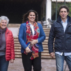 Conchita Martínez, entre la exjugadora Carmen Perea y el vicepresidente de la Federación, Tomàs Carbonell.-JORDI COTRINA