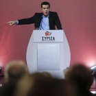 Alexis Tsipras, durante el discurso ante la plana mayor de Syriza.-Foto: Petros Giannakouris / AP