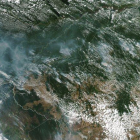 Fotografía  de la NASA  que muestra desde el espacio los incendios forestales en la Amazonía brasileña.-OBSERVATORIO TERRESTRE DE LA NAS