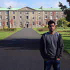 El soriano Pablo Moreno en el campus de la universidad donde estudia, en Maynooth.-