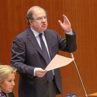 El presidente del PP de Castilla y León, Juan Vicente Herrera, durante el pleno de las Cortes.-ICAL