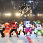 Todas las mascotas de la NHL, en la pista de hielo.-NHL
