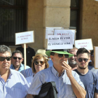 Representantes de  Geria, Pollos y  Tordesillas encabezan la manifestación en Almazán.-DANIEL RODRÍGUEZ