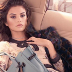 Selena Gomez posa para Instagram, red en la que reina con 122 millones de seguidores.-