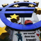 El Banco Central Europeo.-KAI PFAFFENBACH (REUTERS)
