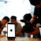 Imagen del iPhone 7 en una tienda de Apple de Pequín.-REUTERS / THOMAS PETER