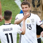 Los jugadores del combinado alemán celebran la victoria ante Eslovaquia.-EFE