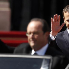 El ex presidente de Francia abandona en coche la residencia oficial del jefe del Estado-