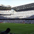 Vista de las gradas del Bernabéu durante el clásico-Foto: J. J. GUILLÉN / EFE