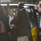Marta Rovira, Raül Romeva, Josep Rull y Jordi Turull, este jueves a las puertas del Parlament.-EFE / QUIQUE GARCÍA