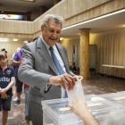 El candidato del Partido Popular al Congreso, Jesús Posada, vota en Soria-ICAL