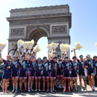 Trece mujeres completan el recorrido del Tour de Francia para reclamar una edición femenina /-TWITTER