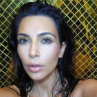 Kim Kardashian haciéndose un selfie.-EL PERIÓDICO