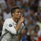 Cristiano Ronaldo manda callar al público tras marcar el tanto del empate ante el Bayern.-SUSANA VERA