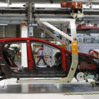 Línea de montaje de Seat en la fábrica de Martorell.-REUTERS / GUSTAU NACARINO