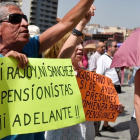 Un pensionista en una de las concentraciones celebradas a principios de agosto en Vizcaya-MIGUEL TONA