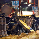 Estado en que quedó el taxi en el que viajaba Bob Simon, el miércoles en Nueva York.-Foto:   AP / KATHY WILLENS