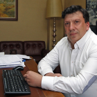 Jesús Cedazo en su despacho en Almazán.-MARIO TEJEDOR