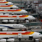 Aviones de Iberia en el aeropuerto de Barajas.-JOSÉ LUIS ROCA