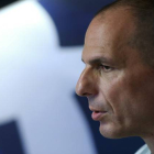 Yanis Varoufakis, exministro de Finanzas de Grecia, comparece ante los medios.F-Foto:   REUTERS / ALKIS KONSTANTINIDIS