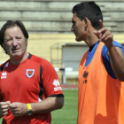 Juan Antonio Anquela dialoga con Juanma en un entrenamiento. / ÁLVARO MARTÍNEZ-