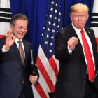 Donald Trump y Moon Jae-in, presidente de Corea del Sur.-AFP