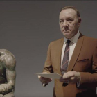 Spacey pone voz a los poemas dedicados a la estatua de ’El boxeador descansando’.-YOUTUBE / GABRIELE TINTI