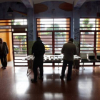 Votaciones durante la jornada electoral en Castilla y León-Miriam Chacón / ICAL