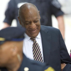 El cómico Bill Cosby ha quedado en libertad tras declarar el juez este sábado juicio nulo sobre el caso de acoso sexual abierto contra él, cargos ante los cuales se declaraba no culpable. La razón por la que se ha anulado es que el jurado ha sido incapaz-