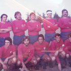 Jesús del Río, agachado el segundo por la izquierda, en las filas del CD Numancia. HDS