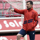 López Garai en el entrenamiento que el Numancia llevó a cabo ayer en el estadio de Los Pajaritos.-Noelia Martínez