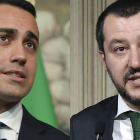 Luigi Di Maio (i), líder del Movimiento 5 Estrellas, y Matteo Salvini (d), líder de la Liga Norte-TIZIANA FABI
