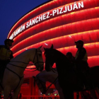 El Sánchez Pizjuán, de noche.-REUTERS / PAUL HANNA