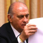 Jorge Fernández Díaz, durante la áspera comparecencia en la Comisión de Interior del 12 de marzo del 2013.-AGUSTÍN CATALÁN