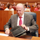 El procurador del Común, Javier Amoedo, presenta el informe anual de la institución correspondiente al año 2014 ante el pleno de las Cortes de Castilla y León-Ical