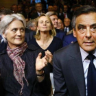 El matrimonio Fillon, en el año 2016, en París.-AP / FRANÇOIS MORI