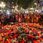 Homenaje en las Ramblas a las víctimas del atentado-JORDI COTRINA
