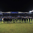 Los jugadores del Alavés celebran la clasificación para la final de Copa.-AP / ÁLVARO BARRIENTOS