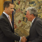 El Rey recibe a Pedro Quevedo, diputado de Nueva Canaria, este martes en la Zarzuela.-EFE / POOL