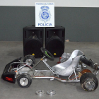 Altavoces, un kart y discos de freno intervenidos como parte del botín.-SUBDELEGACIÓN