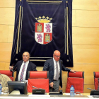 El presidente de la Comisión de Relaciones con el Procurador del Común, Manuel Otero, al inicio de la misma.-ICAL
