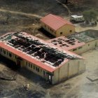 Imagen de una escuela quemada por Boko Haram que el gobierno de Nigeria se ha comprometido a reconstruir.-Foto:   AFP / Sunday Aghaeze