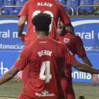 Derik marcaba el que era momentáneamente el segundo gol del Numancia en Riazor.-Área 11