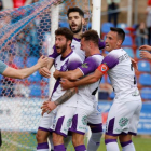 Los jugadores del Numancia celebran el gol de Agüero que certificaba el triunfo en Teruel. ÁREA 11