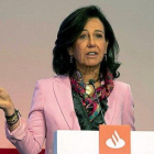 La presidenta del Banco Santander Ana Patricia Botin durante su intervencion en el  Investor Day  en Londres el 3 de abril.-EFE