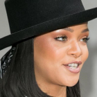 Rihanna posa en la presentación de la Fundación Louis Vuitton, en París, el pasado 16 de junio.-MARC PIASECKI