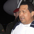 El expresidente de Venezuela, Hugo Chavez, en su llegada de Cuba al aeropuerto Simon Bolivar, en Caracas. Reuteres-REUTERS