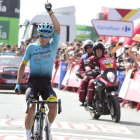 Miguel Ángel Supermán López, ciclista colombiano del Astana, triunfa en Sierra Nevada.-AFP / JOSÉ JORDÁN